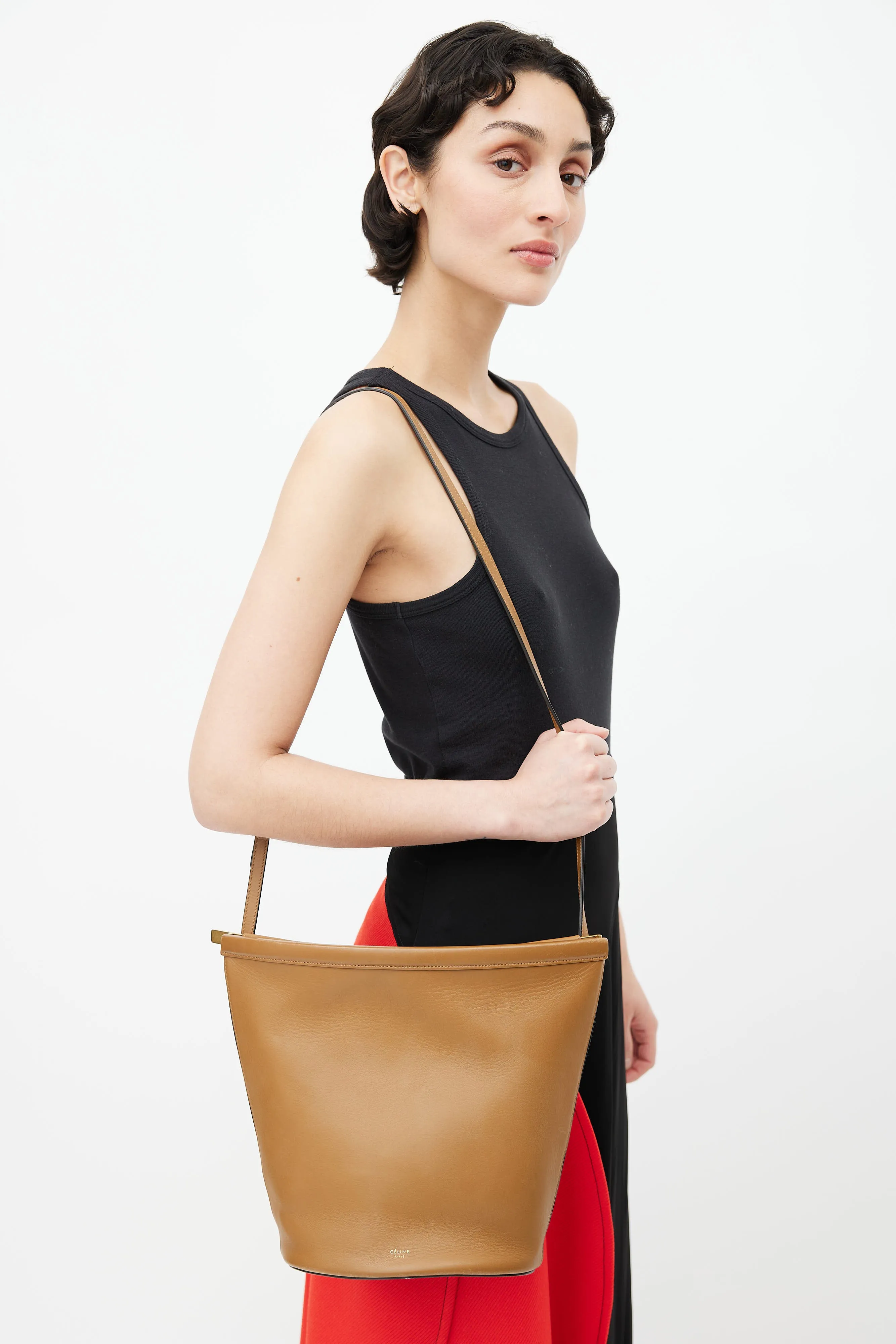 2018 Brown Leather Clasp Bucket Bag