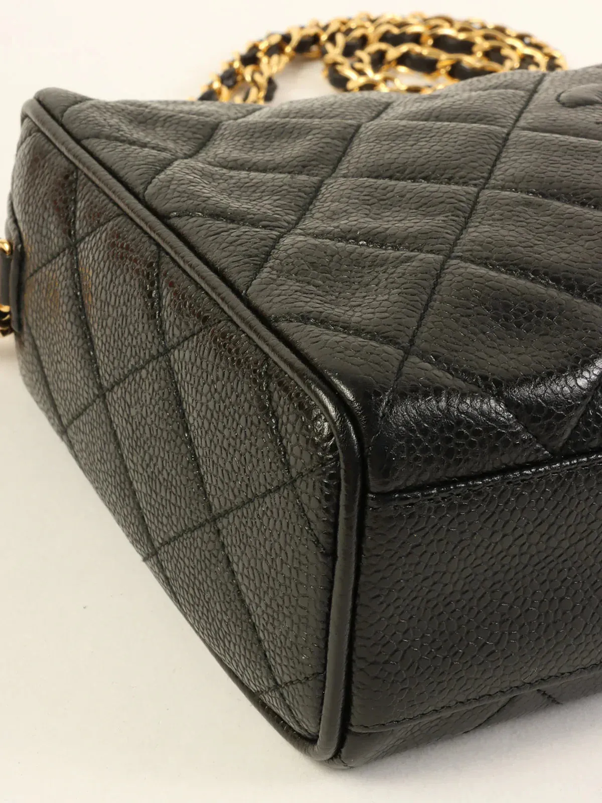 CHANEL Around 1992 Made Caviar Skin Cc Mark Stitch Chain Shoulder Bag Black