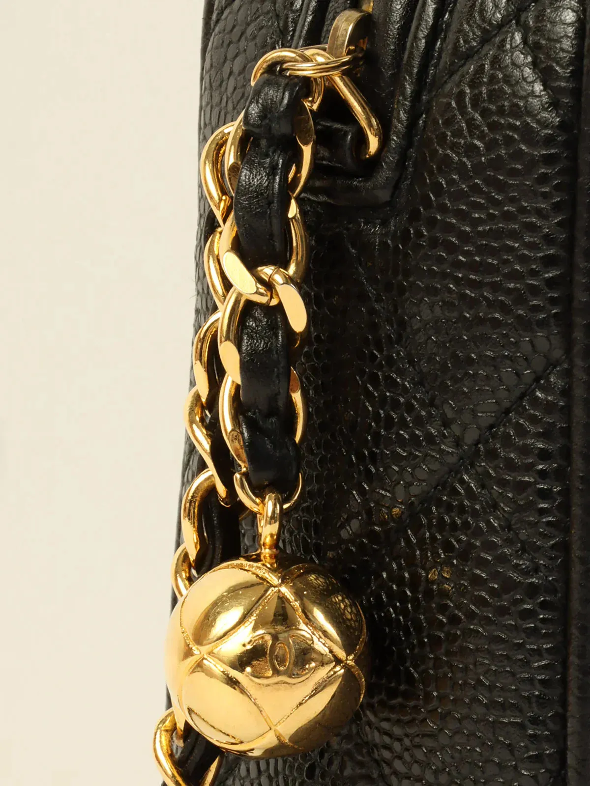 CHANEL Around 1992 Made Caviar Skin Cc Mark Stitch Chain Shoulder Bag Black