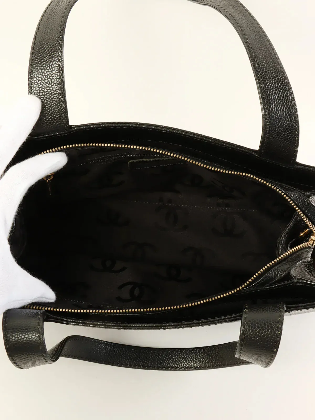 CHANEL Around 2001 Made Caviar Skin Cc Mark Stitch Shoulder Bag Black
