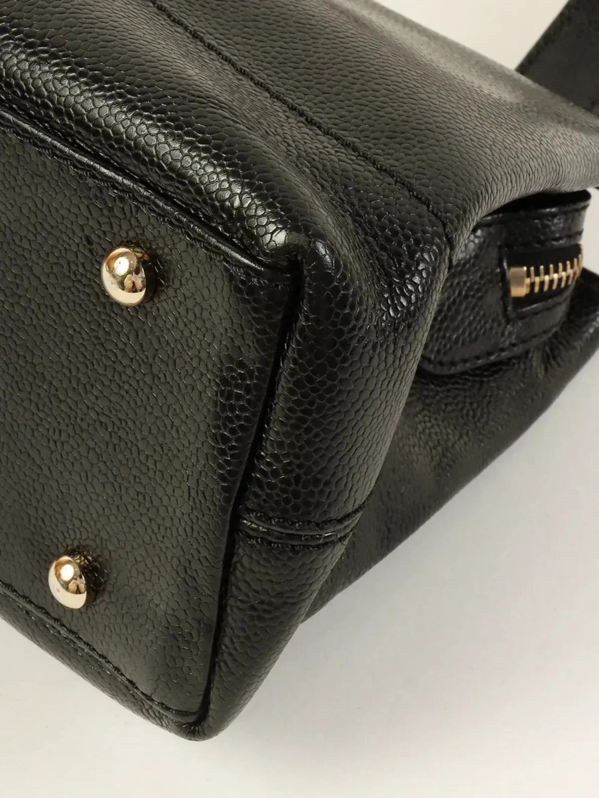 CHANEL Around 2001 Made Caviar Skin Cc Mark Stitch Shoulder Bag Black