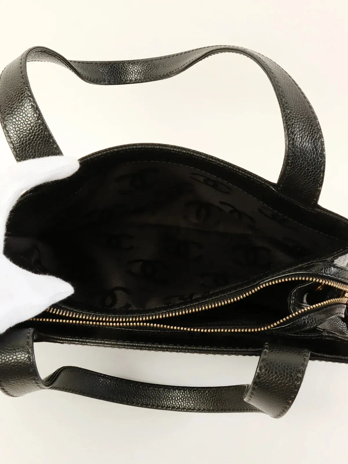 CHANEL Around 2001 Made Caviar Skin Cc Mark Stitch Shoulder Bag Black