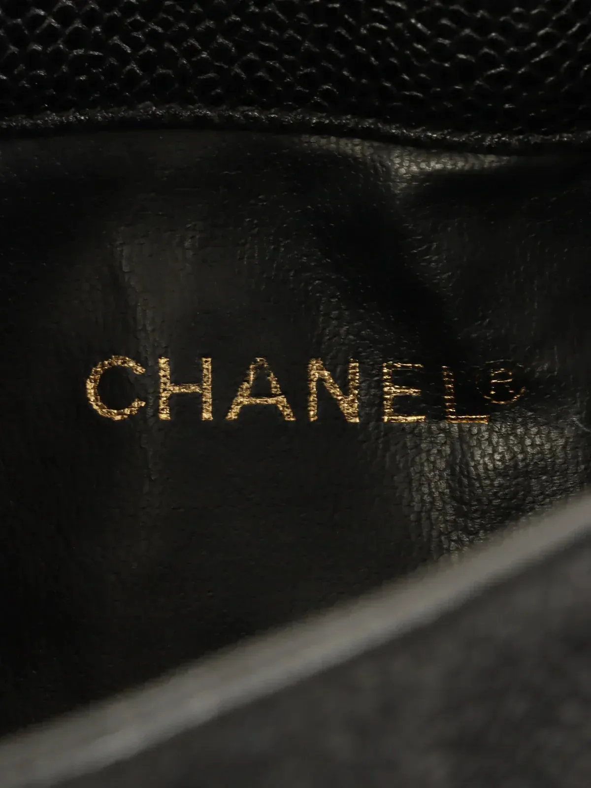 CHANEL Caviar Skin Turn-Lock Shoulder Bag With Pouch Black
