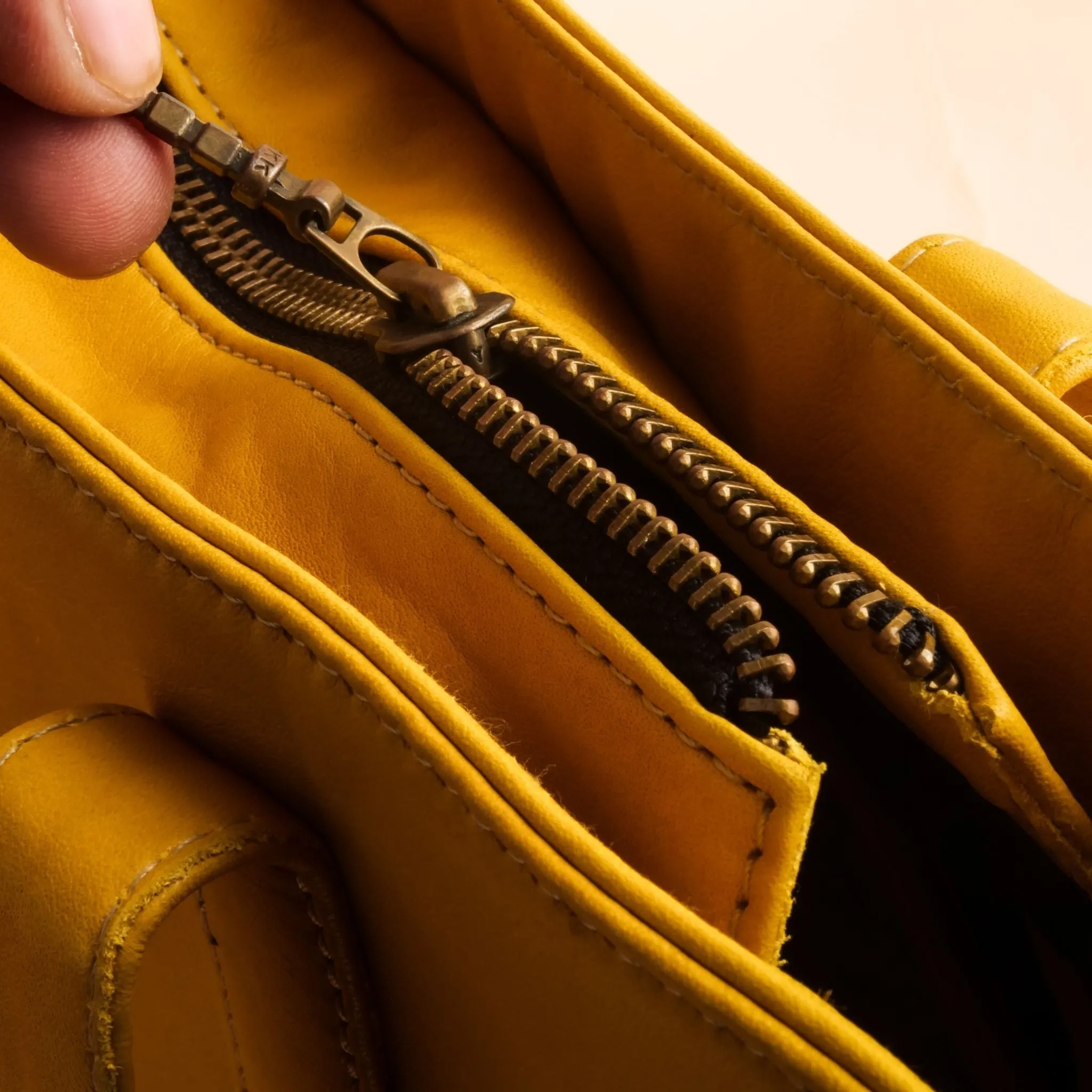 Everyday Women's Mustard Yellow Leather Zipper Tote Bag